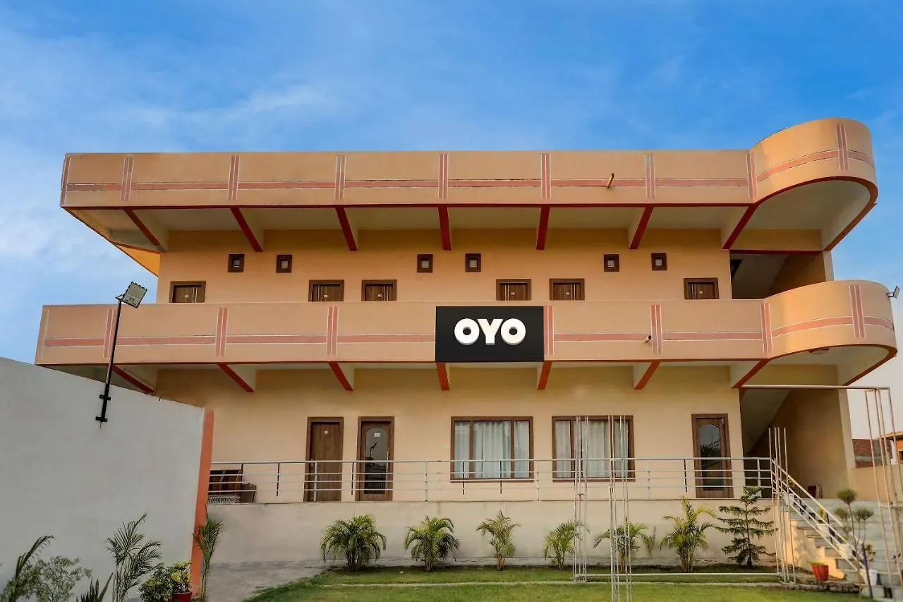 Oyo Flagship Gv Palace Varanasi 3*, Kakarmatha Hindistan