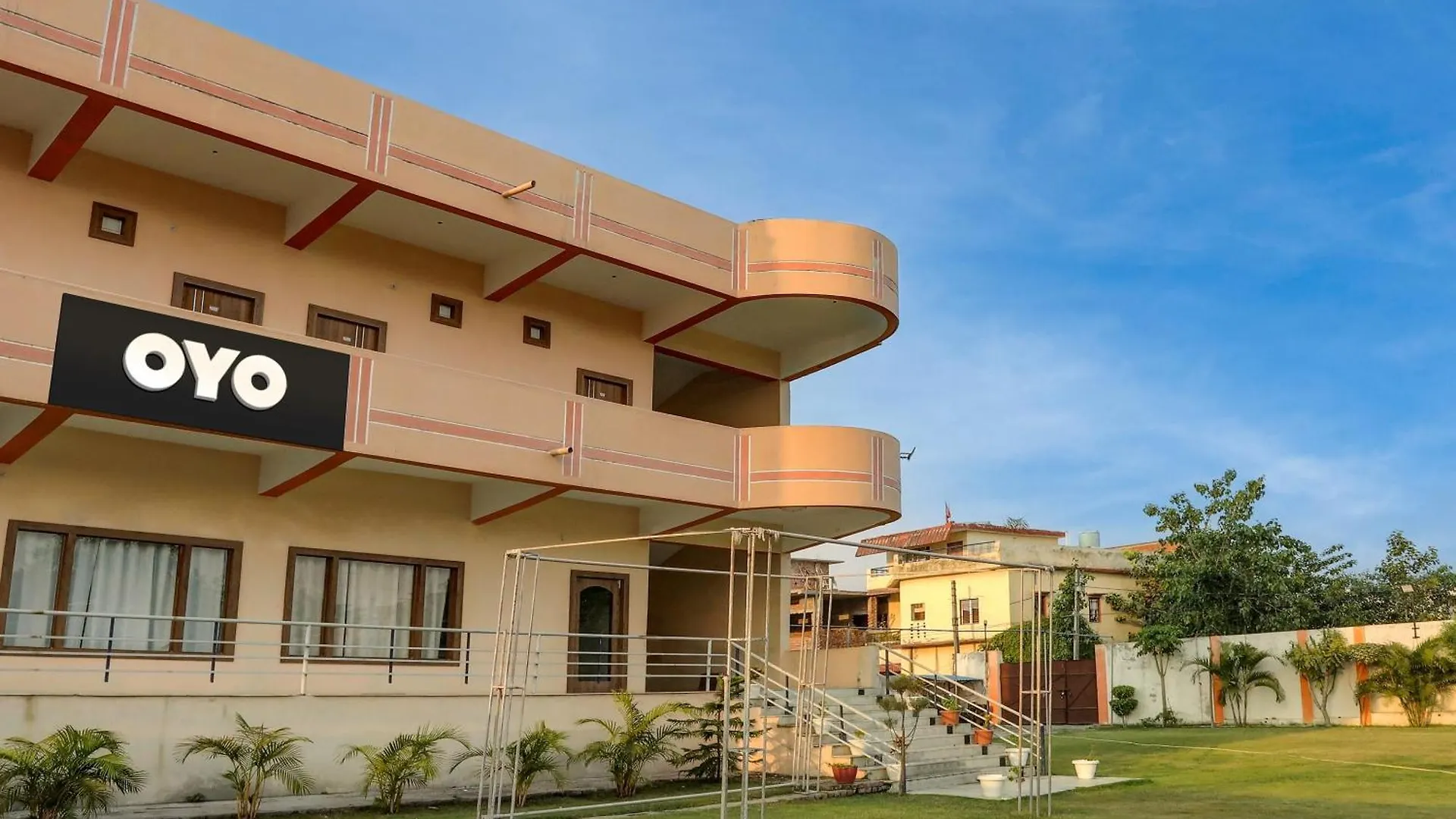 Oyo Flagship Gv Palace Varanasi Otel