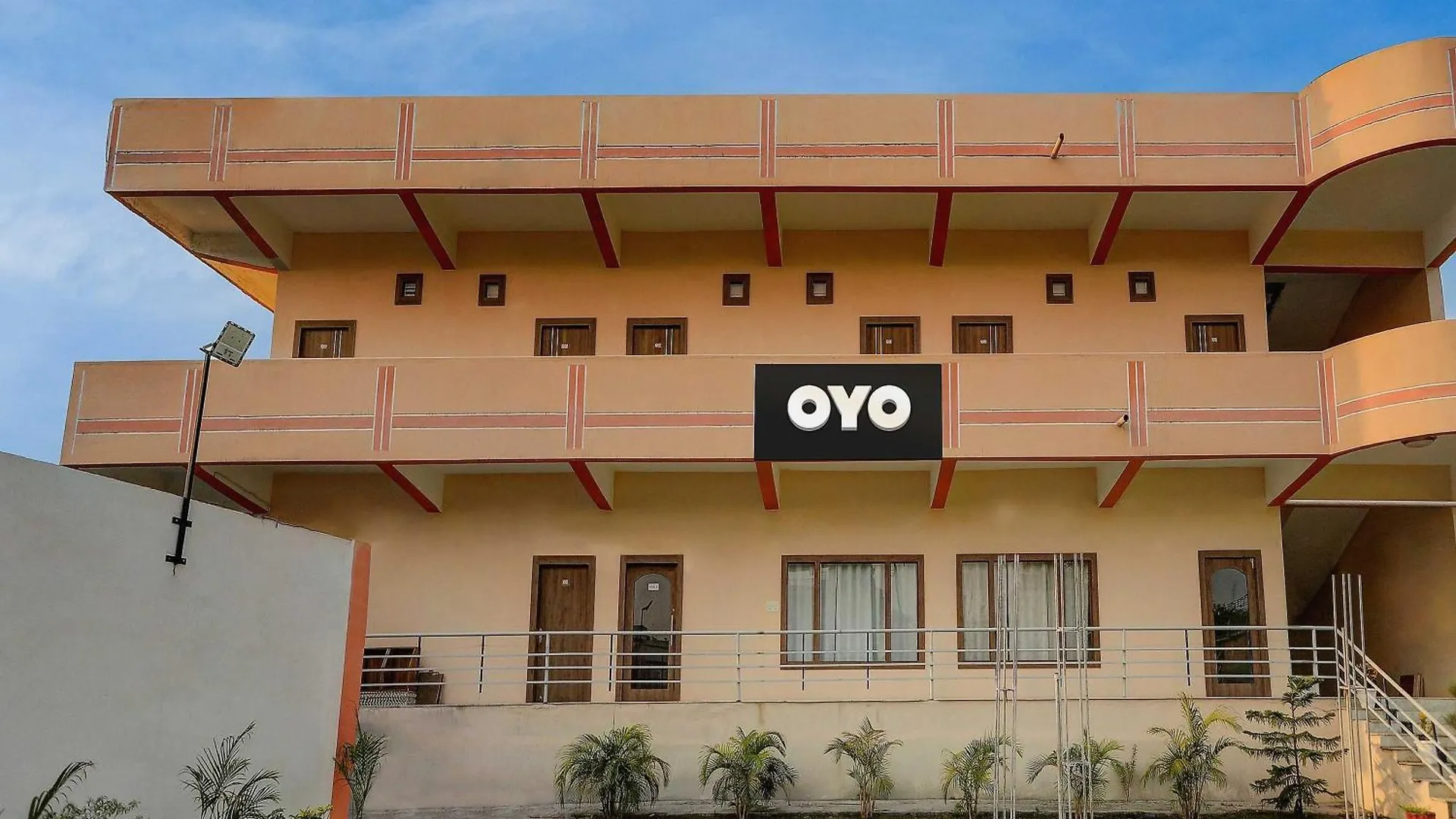 Oyo Flagship Gv Palace Varanasi Otel Kakarmatha