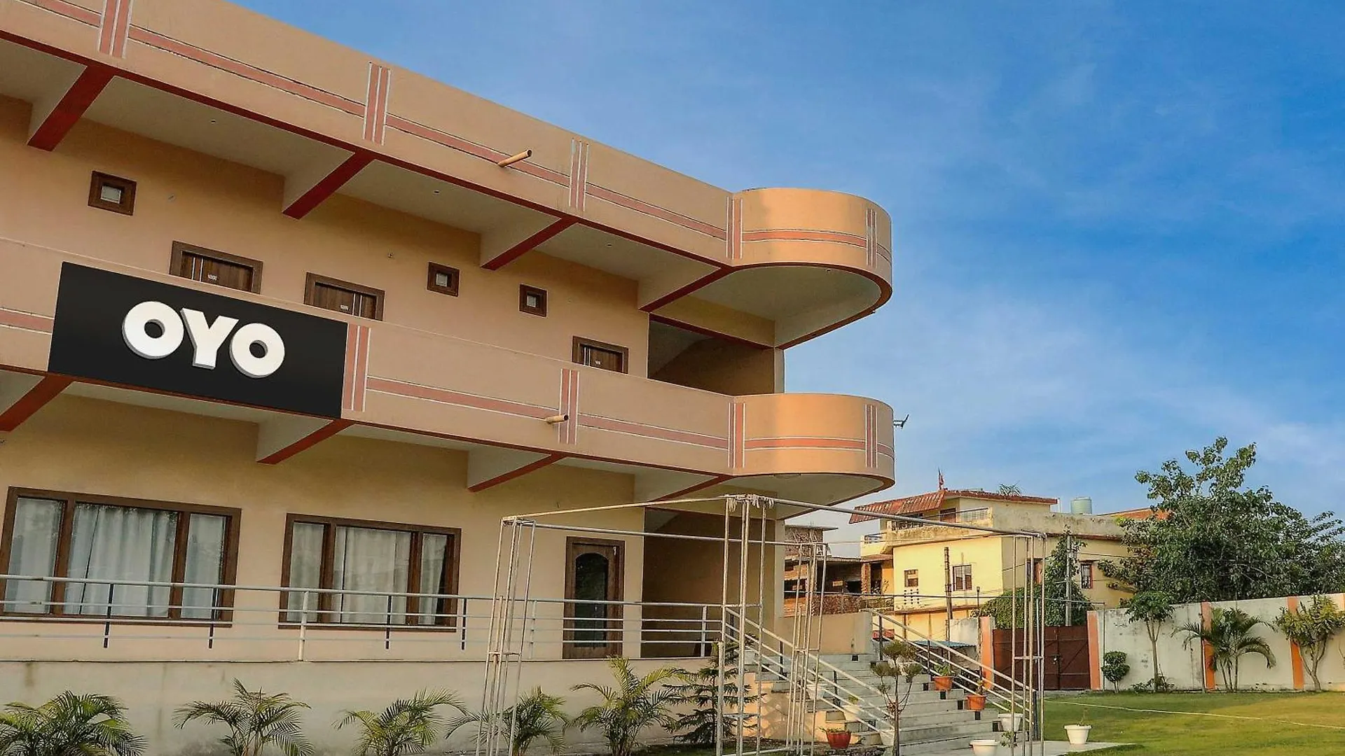 Oyo Flagship Gv Palace Varanasi Otel