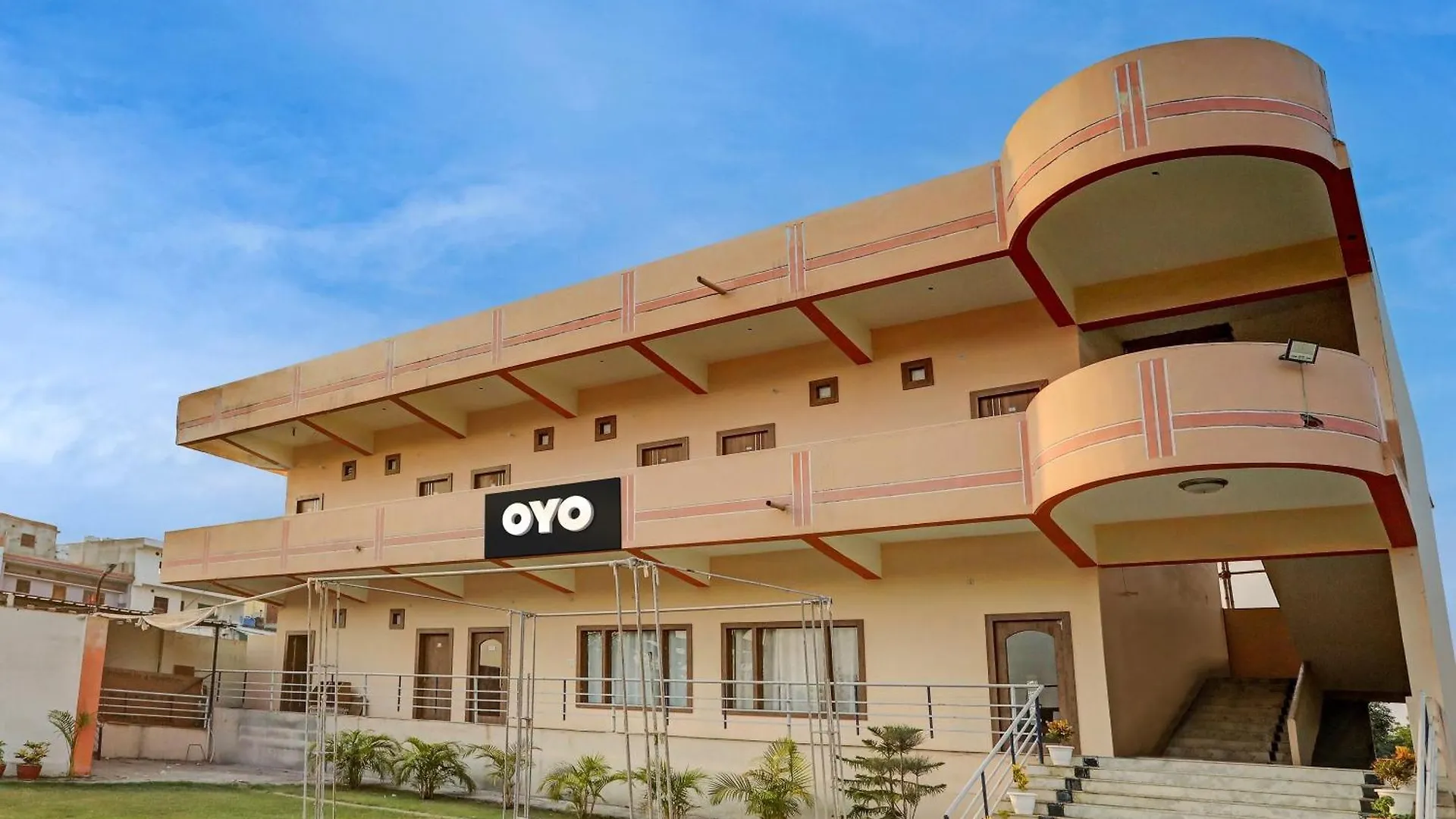 Oyo Flagship Gv Palace Varanasi Otel Kakarmatha